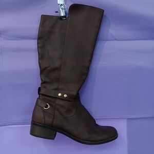 Chic Brown Heeled Boots